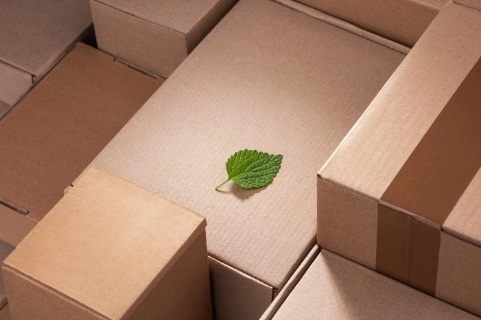 Viele Versandkartons